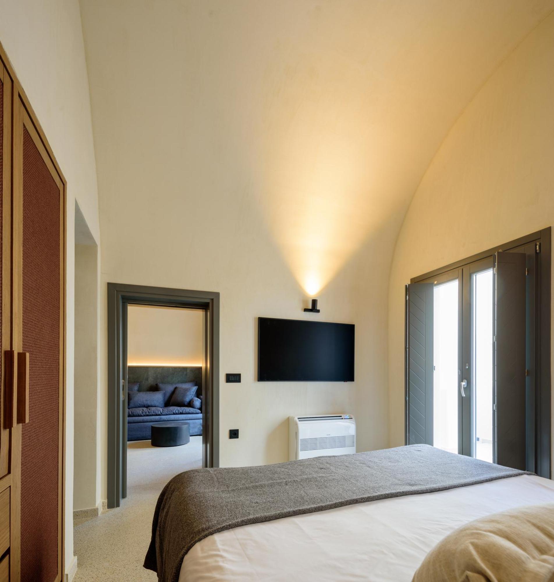 Alleys All-Suite Hotel & Spa Pyrgos Kallistis Exterior foto